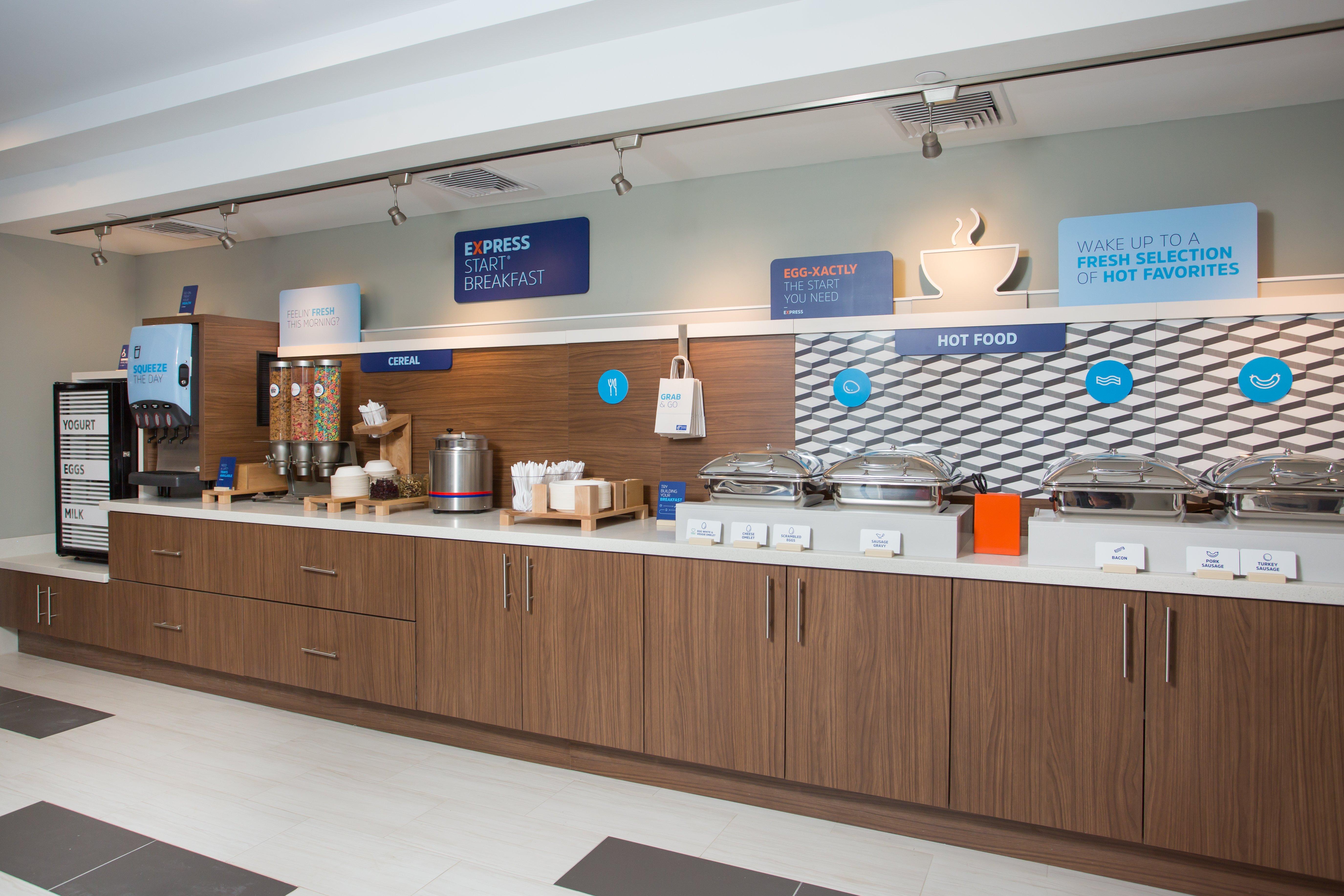 Holiday Inn Express Chelmsford By Ihg Exterior foto