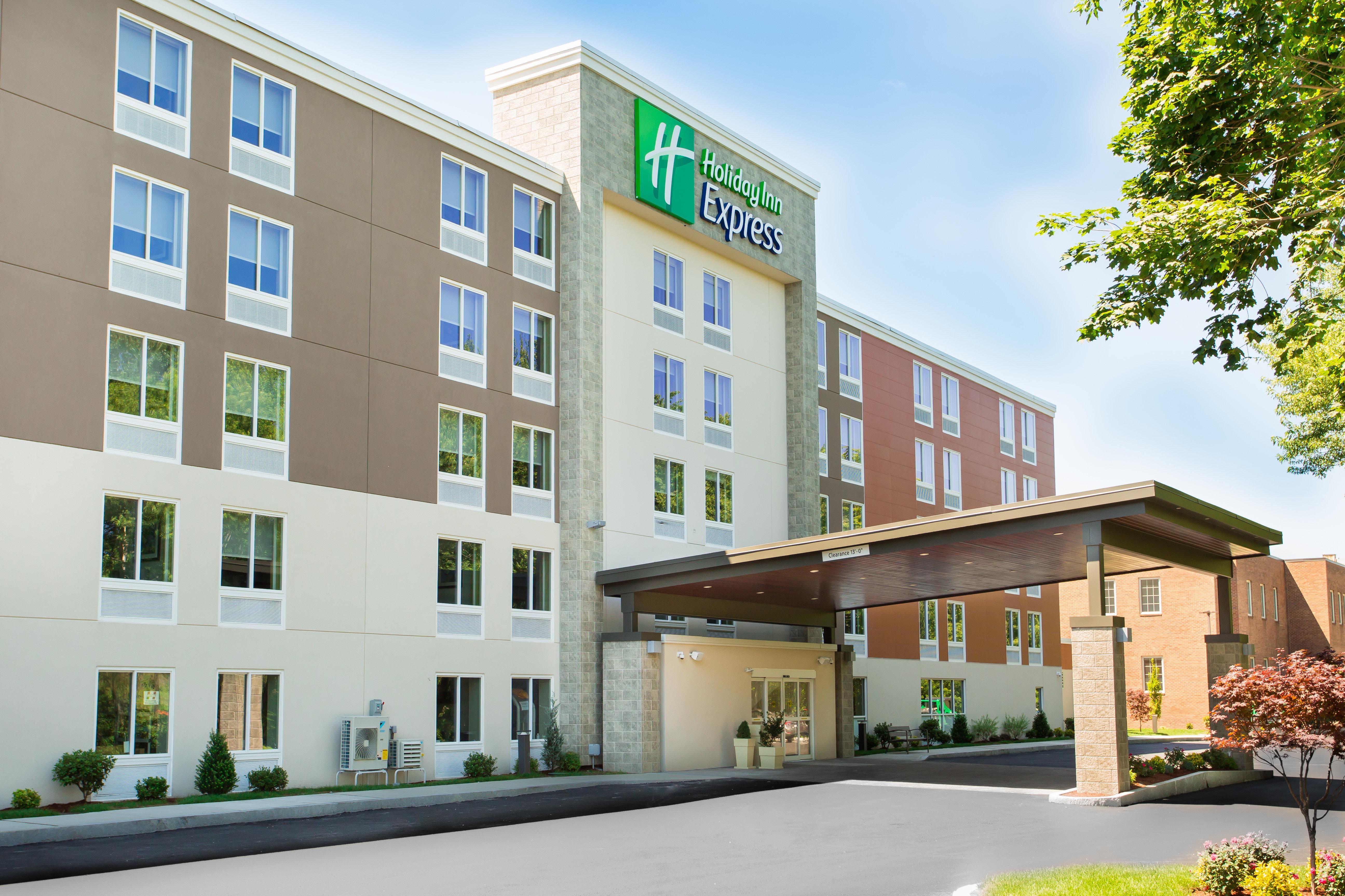 Holiday Inn Express Chelmsford By Ihg Exterior foto