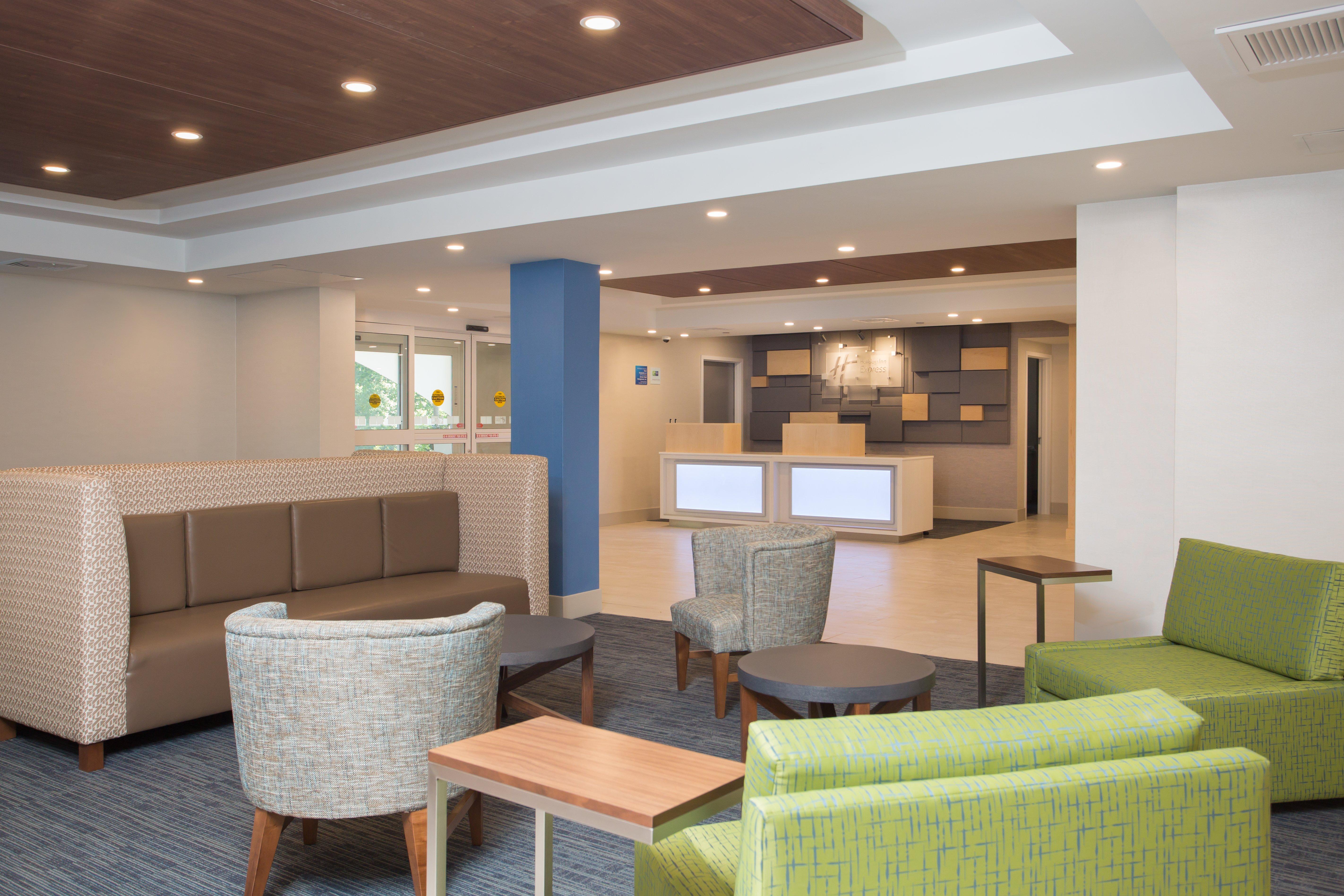 Holiday Inn Express Chelmsford By Ihg Exterior foto